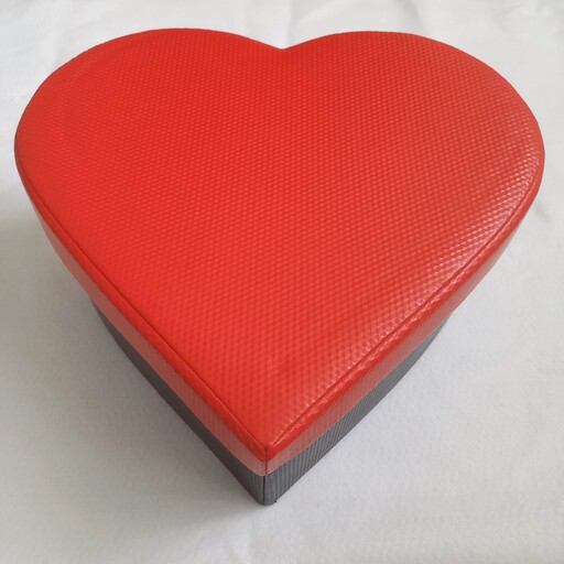 باکس ولنتاین جعبه کادو قلبی بزرگ  (ارسال رایگان ) باکس هدیه ولنتاین 