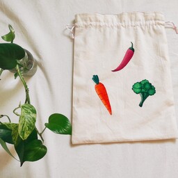 کیسه میوه و سبزیجات نقاشی شده با دست