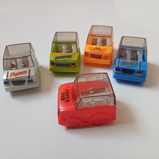 تراش مخزن دار دو قلوی فانتزی طرح ماشین در 5 رنگ زیبا  مناسب برای جایزه پسرانه