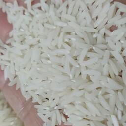 برنج طارم هاشمی سورت وبوجار شده صد درصد خالص با طعم ومزه عالی