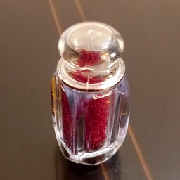 زعفران اصل خراسان- بهترین عطر و رنگ- یک گرمی-بسته بندی شیشه ای