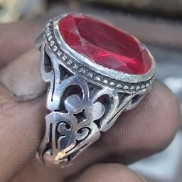 انگشتر یاقوت لعل سریلانکا تراش جواهراتی خاص با رکاب دستساز  اره کاری 