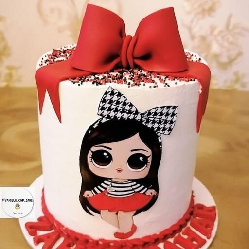 کیک تولد خانگی خامه ای تم دخترانه 