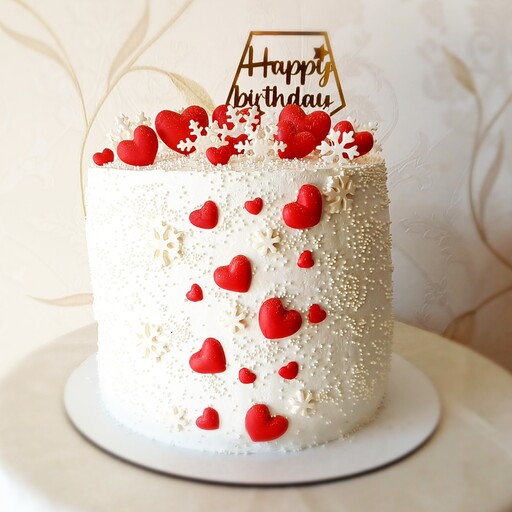 کیک تولد خانگی شکلاتی بافیلینگ موز و گردو با تم زمستانی قابل سفارش با طرح دلخواه شما