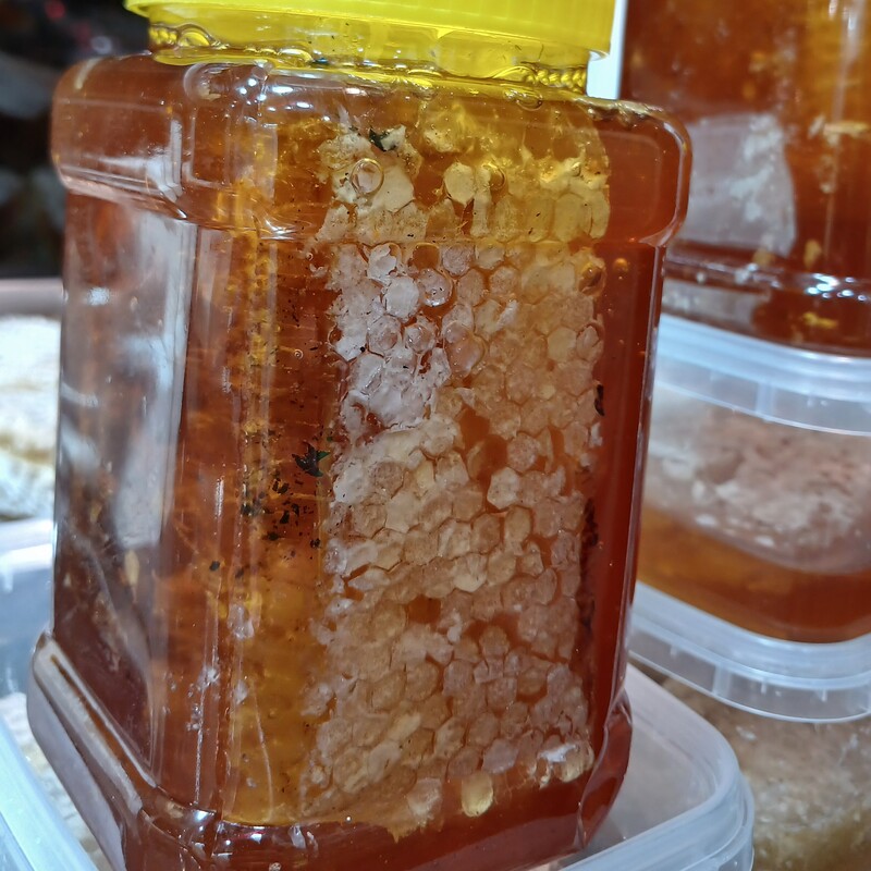 عسل طبیعی  اویشن یک کیلویی باموم وبدون ترکیب