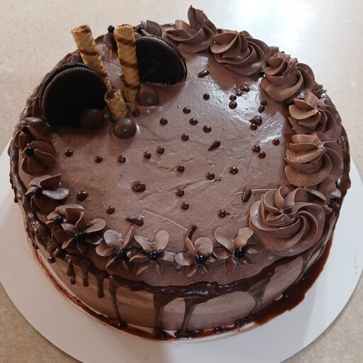 کیک شکلاتی خامه با طعم و کیفیت بینظیر