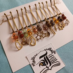گیره روسری کریستالی زیبا آویزدار (قیمت یک عدد ذکر شده) رنگ به صورت رندوم ارسال میشود