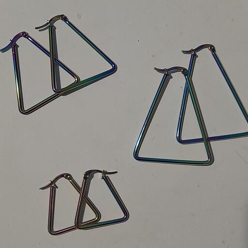 گوشواره مثلثی هلوگرامی استیل رنگ ثابت در دو سایز مختلف 4.5 و 3.5 