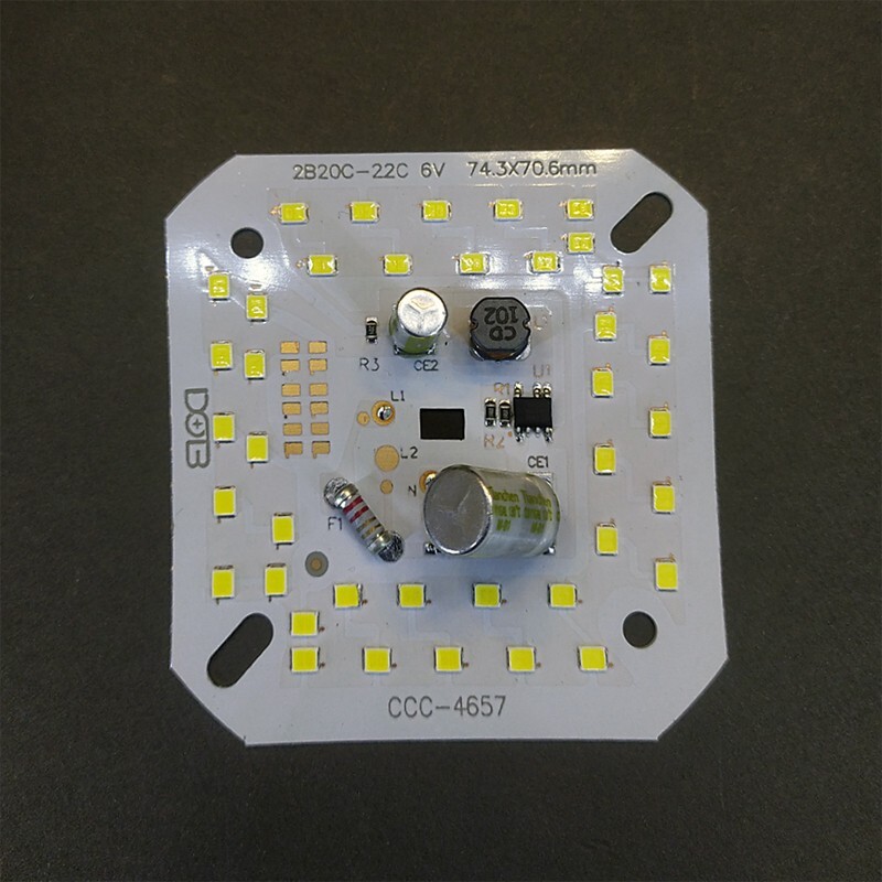 چیپ لامپ ال ای دی 40وات220ولتی برند مربعی مهتابی 
