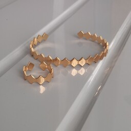 ست دستبند النگویی و انگشتر لوزی خاص و زیبا آبکاری طلا 18 عیار  فری سایز