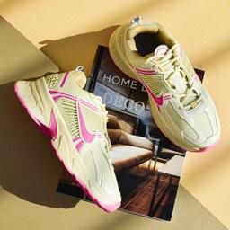 کفش ورزشی زنانه مدل هلموند  طرح نایک رنگ کرم کد 290030 سایز 37 تا 40