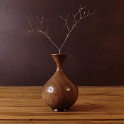 گلدان چوبی خراطی شده با چوب گردوی خود رنگ