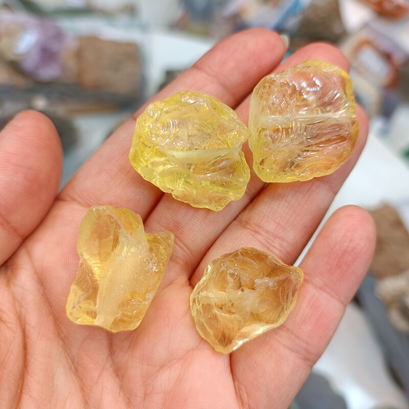سنگ راف سیترین زعفرانی سوراخدار  معدنی نمونه ها بسیار  زیبا تعداد 4 عدد