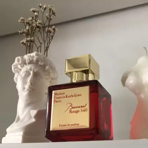 عطر ادکلن باکارات رژ540 اکستریت قرمز Baccarat rouge540 extrait