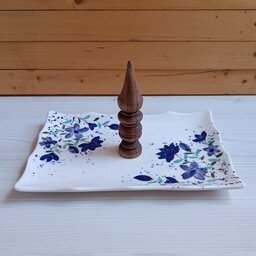 شیرینی خوری دالبر با گل های نیلوفری با دسته چوبی خراطی شده