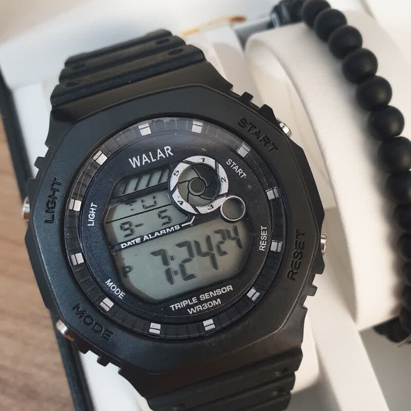 ساعت مچی دیجیتال digital watch 