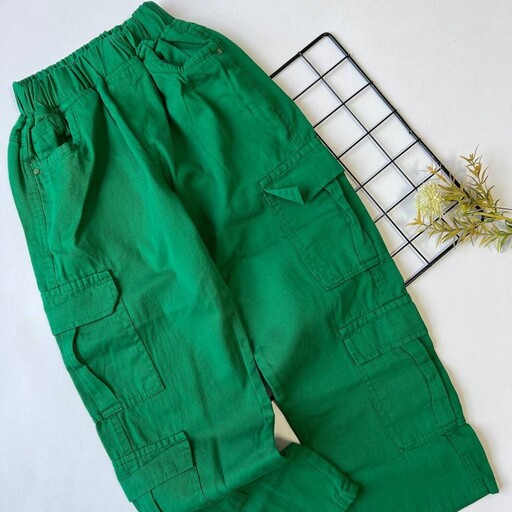شلوار کتان کارگو شش جیب دخترانه و پسرانه در سه رنگ سبز، کرم و مشکی سایز 70 تا 90