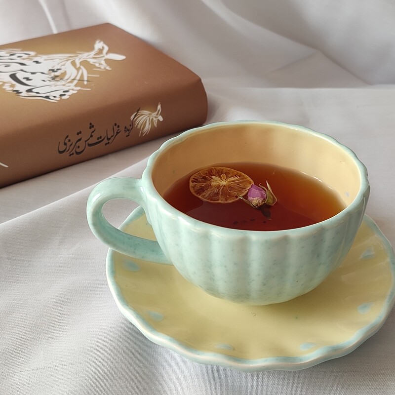 فنجان سرامیکی مناسب چای و لاته