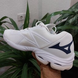  کفش والیبال اورجینال برند میزانو ویو لایتنینگ Z7  سایز 46 ساق کوتاه   mizuno wave lightning z7  ویتنام