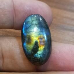 سنگ لابرادوریت پرطاووسی معدنی درخشان و عالی،پرخاصیت و پر انرژی و با تلألو رنگ عالی 
