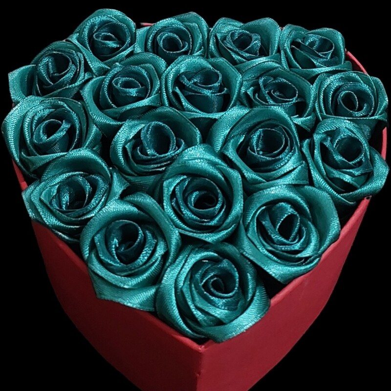 کادویی، باکس گل رز ربانی مناسب هدیه ی تولد و  یلدا، ولنتاین، روز زن و روز مادر