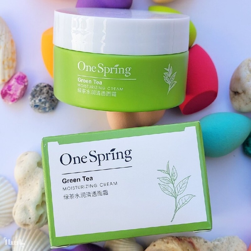 کرم ابرسان چای سبز کنترل کننده پوست چرب برند فوق العاده one spring  به شرط اصل 