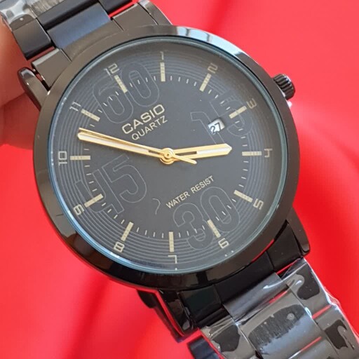 ساعت مچی زنانه کاسیو صفحه نوک مدادی رنگ بدنه  استیل casio 