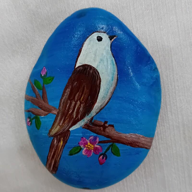 نقاشی روی سنگ طبیعی طرح گنجشک روی شاخه رنگ ثابت مناسب دکور وهدیه دادن