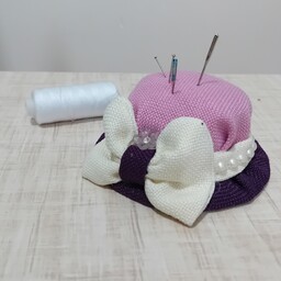 جاسوزنی طرح کلاه تهیه شده از پارچه کنفی مناسب کارهای خیاطی 
