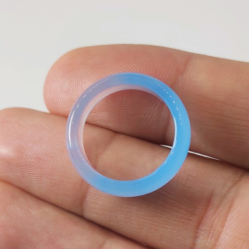 حلقه یا انگشتر سنگ عقیق معدنی و طبیعی (رنگ آبی روشن)