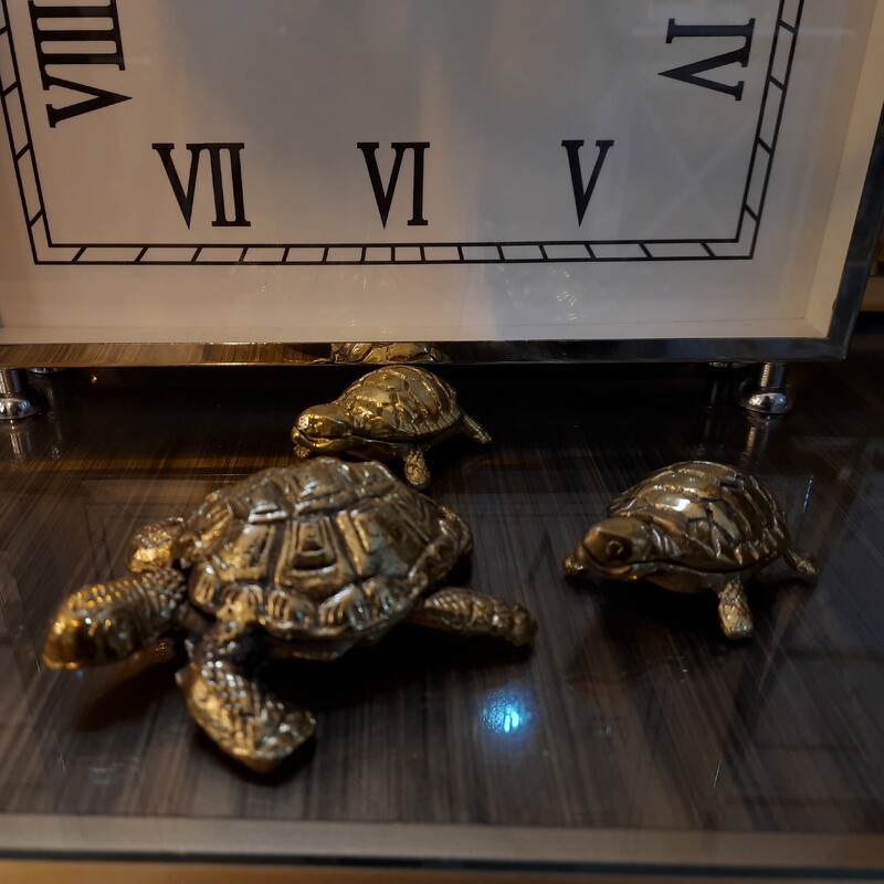 مجسمه لاکپشت برنزی سه تایی