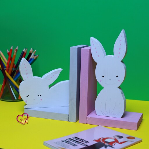 استند چوبی رومیزی کتاب طرح خرگوشی دستساز