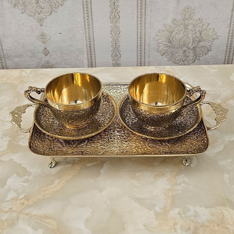 سرویس پذیرایی چای خوری برنزی هندی شامل سینی و فنجان و نعلبکی برنز هندی 3 تکه کد 3959 ( ست ظروف برنجی هندی )