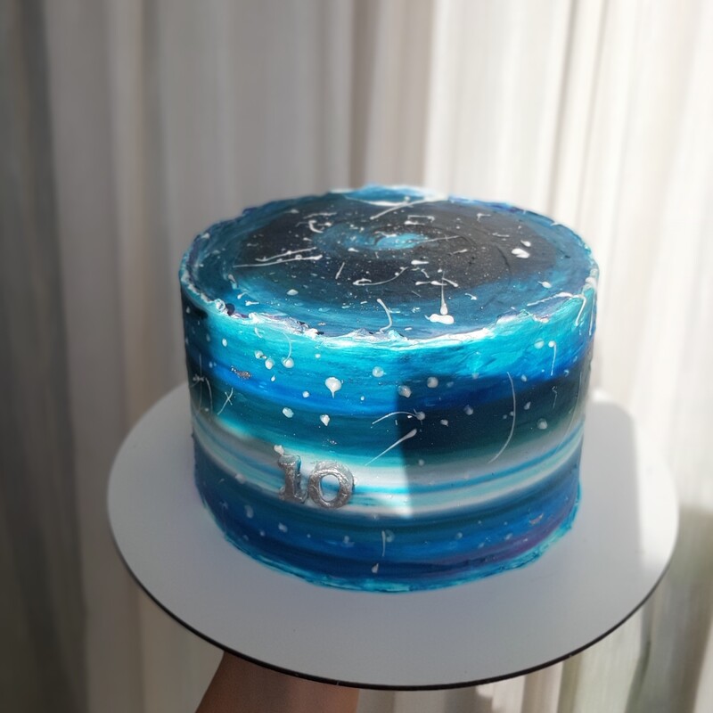 کیک تولدخامه ای کیک کهکشانی