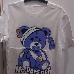 تی شرت سفید مشکی طرح خرس خسته 