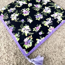 روسری سوپرکرپ گل بنفش زمینه مشکی 