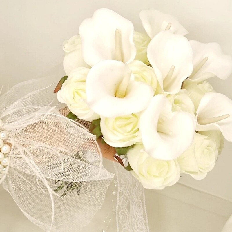 دسته گل عروس ترکیب شیپوری و رز مصنوعی