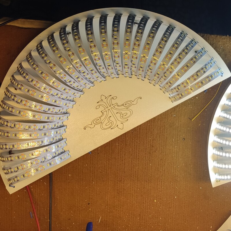 شاسی لامپ ال ای دی دست ساز مدل لبخند 3 عددی