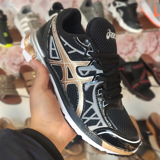 کتانی مردانه آسیکس رنگ مشکی طلایی، Asics، کتونی آسیکس