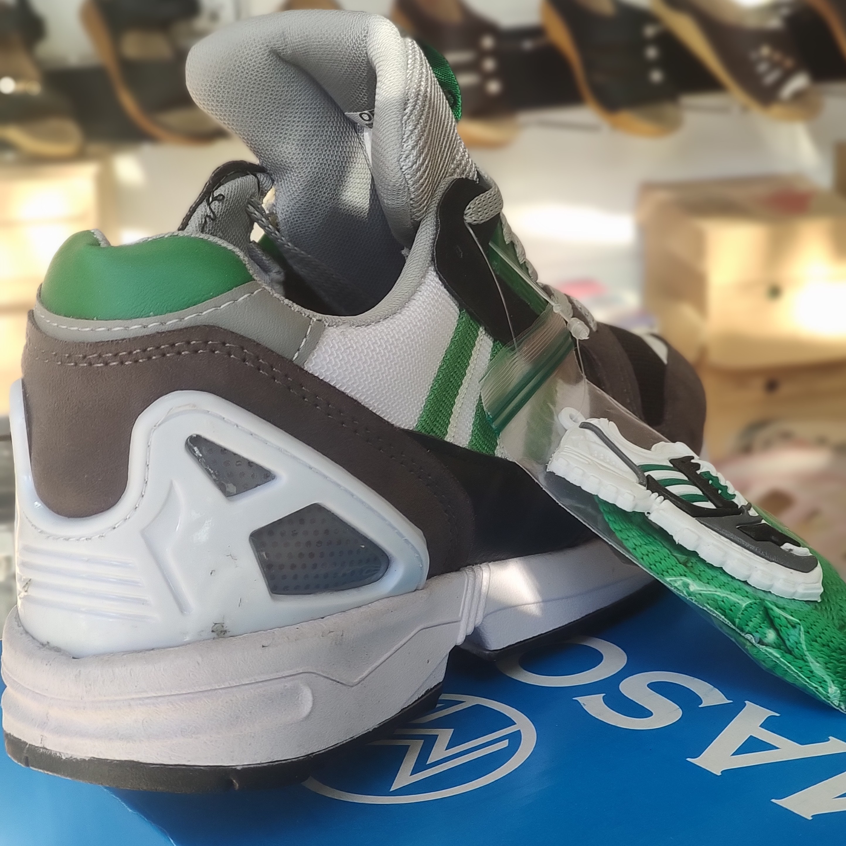Adidas Zx8000 Vapour pink👑👑, معروف به هشت هزار واپور🥇🥇, سایز:36.5_40.5,  پروردگارا شکرت❤️, با سلام خدمت شما سروران گرامی, تمامی کار ها اول استوری  می‌شوند🙏, 