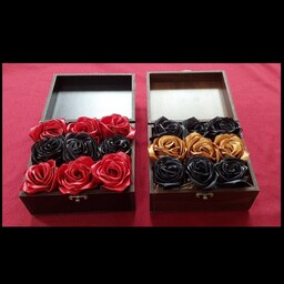 جعبه  هدیه چوبی همراه با گل ربانی روبانی مناسب هدیه ولنتاین و روز عشق