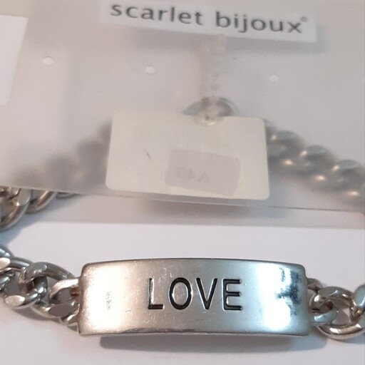 دستبند زنانه طرح LOVE اسکارلت بیژوکس scarlet bijiux آلمان (ارسال رایگان)