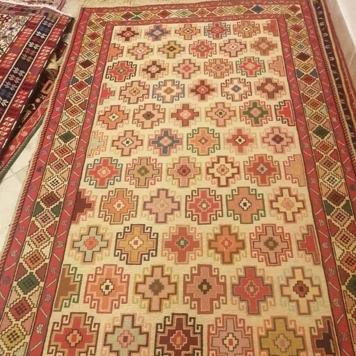 فرش دستبافت گلیم قالیچه  تار و پود پشمی 
اندازه 2 در 1.30