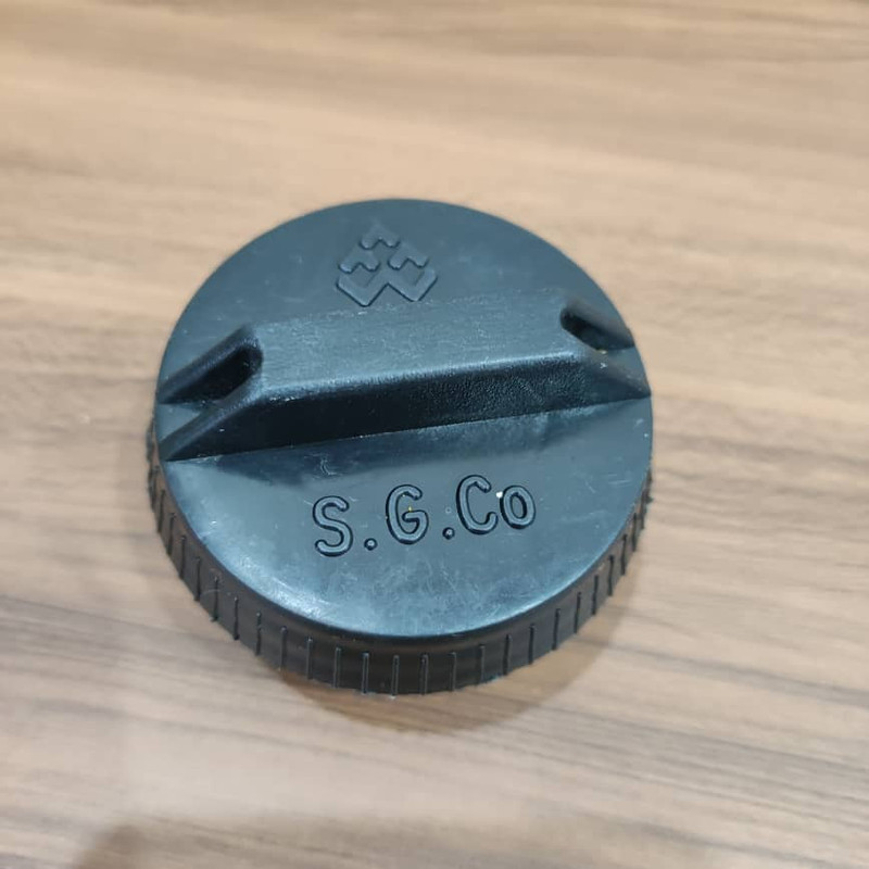 درب باک بنزین خودرو شرکتی کد B097 مناسب برای پراید