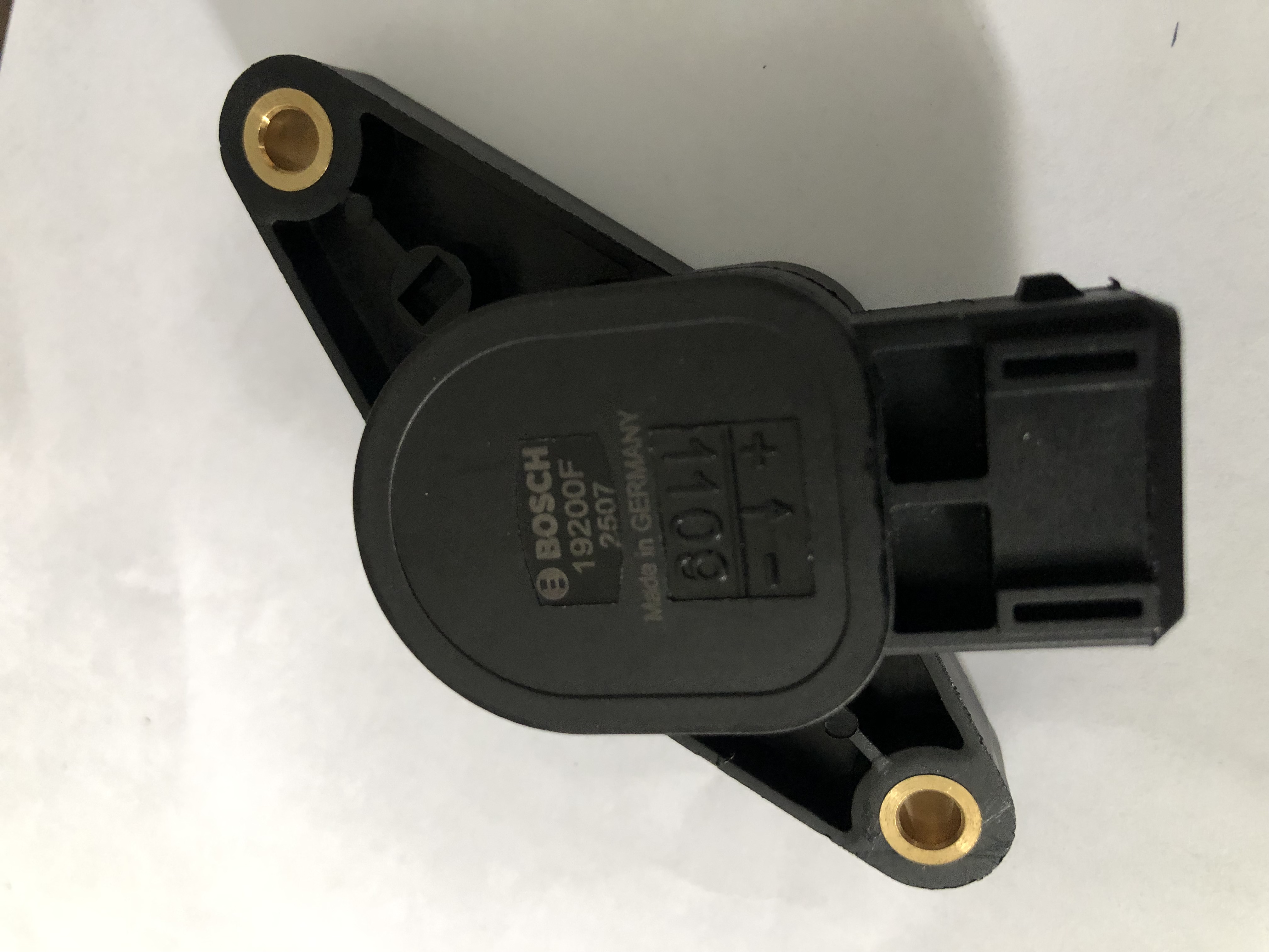 سنسور دریچه گاز قدیم پژو 405 بوش آلمان لیبل داناپارت