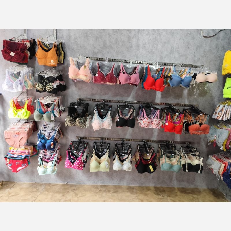 زهرامرادزاده