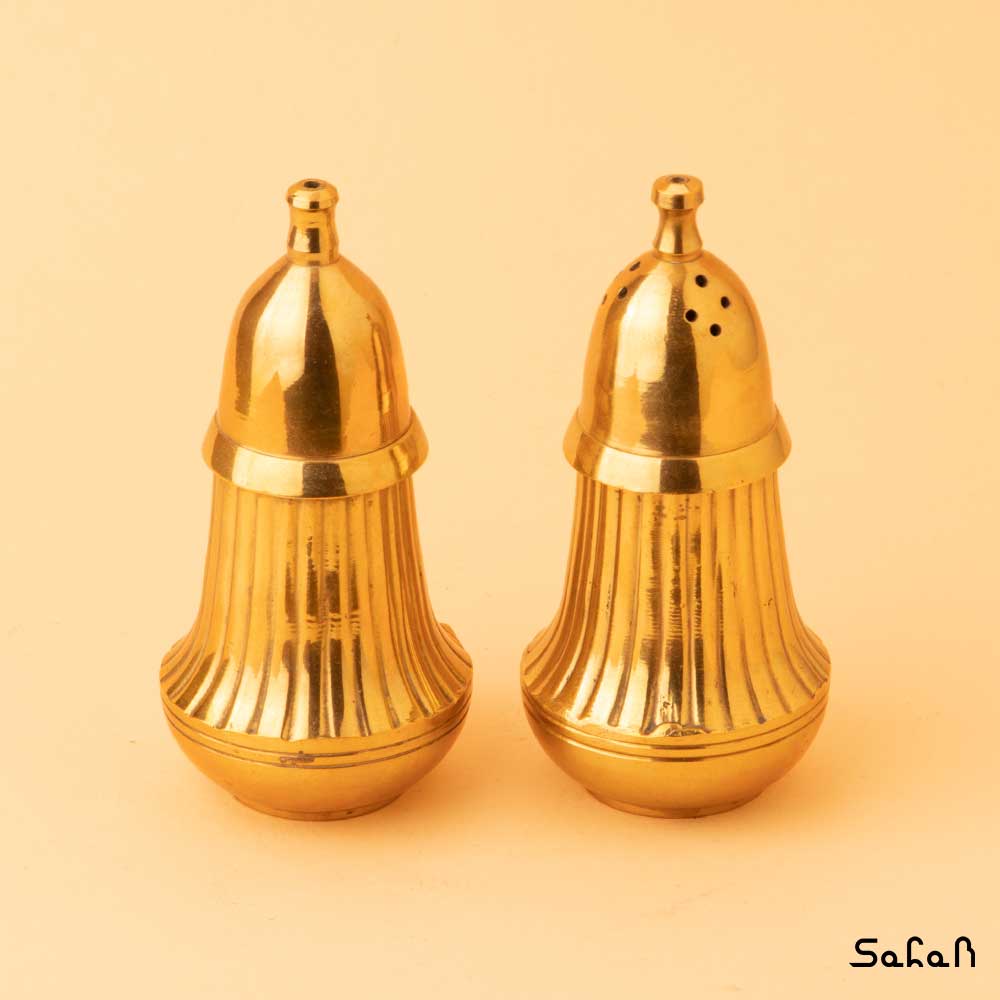 ست دوتایی نمکدان و فلفل دان برنجی طلایی ( یک عدد نمکدان، یک عدد فلفل دان)