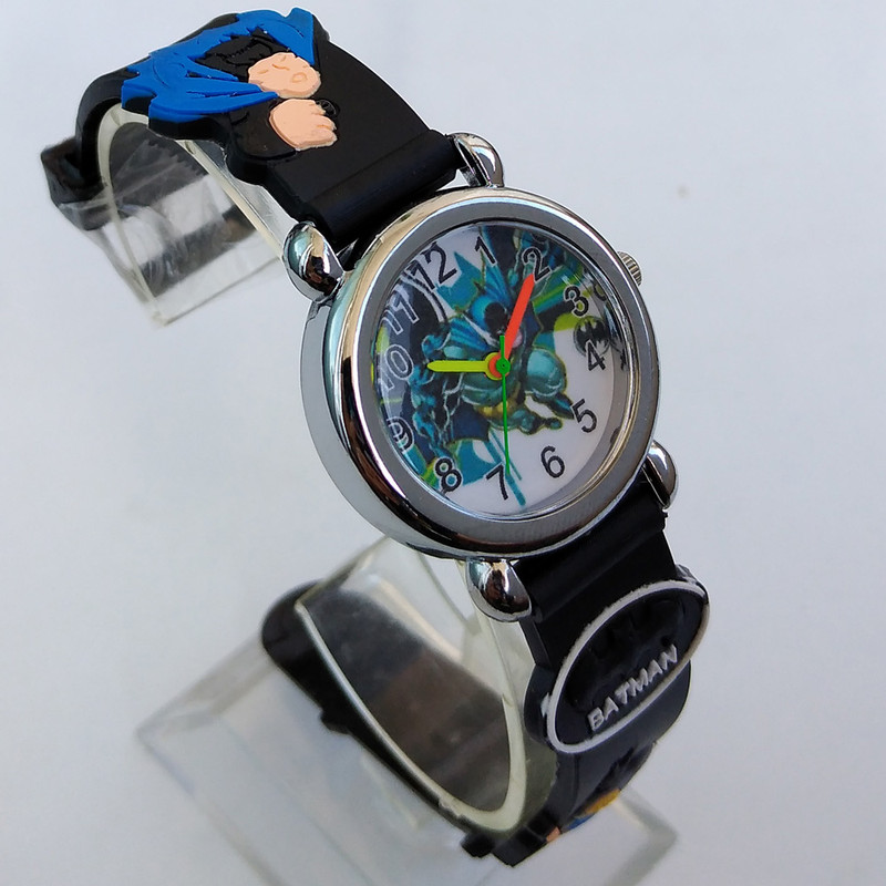 ساعت  مچی عقربه ای پسرانه مدل بندسیلیکونی بتمن کد 539