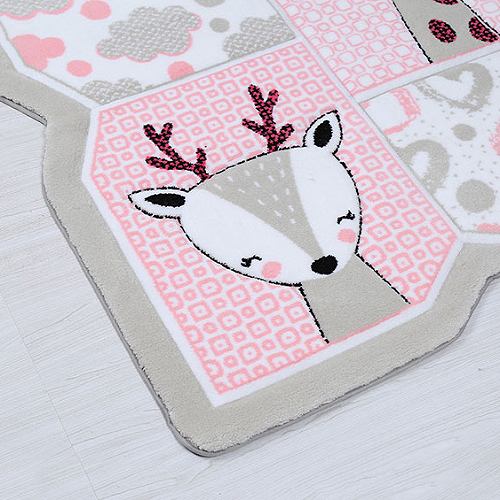 فرش زرباف سه بعدی پرزبلند طرح هپی زو زمینه صورتی (شگی)