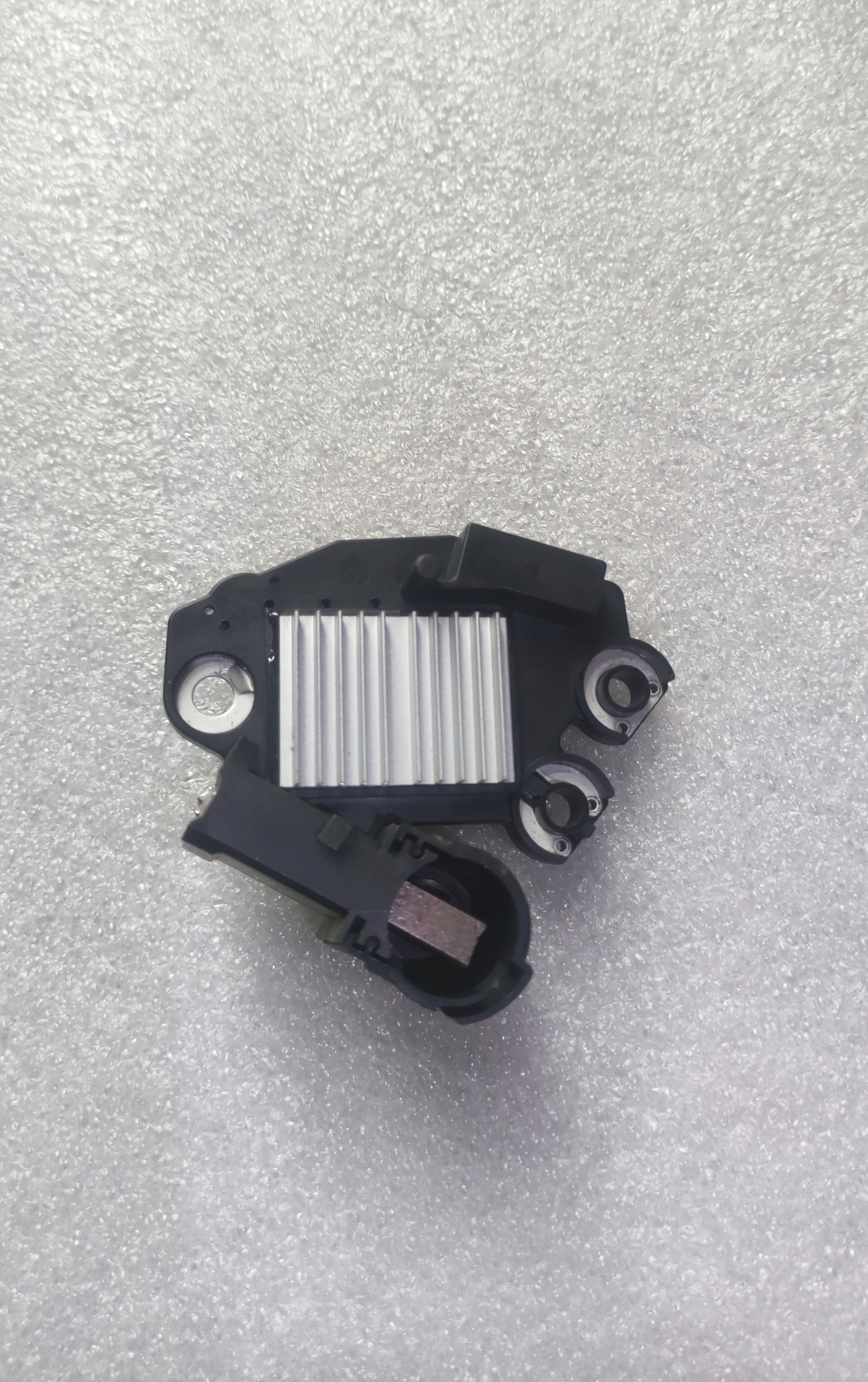 آفتامات دینام پژو 206، استام کوتاه دو‌ پیچ برند Mobiltron